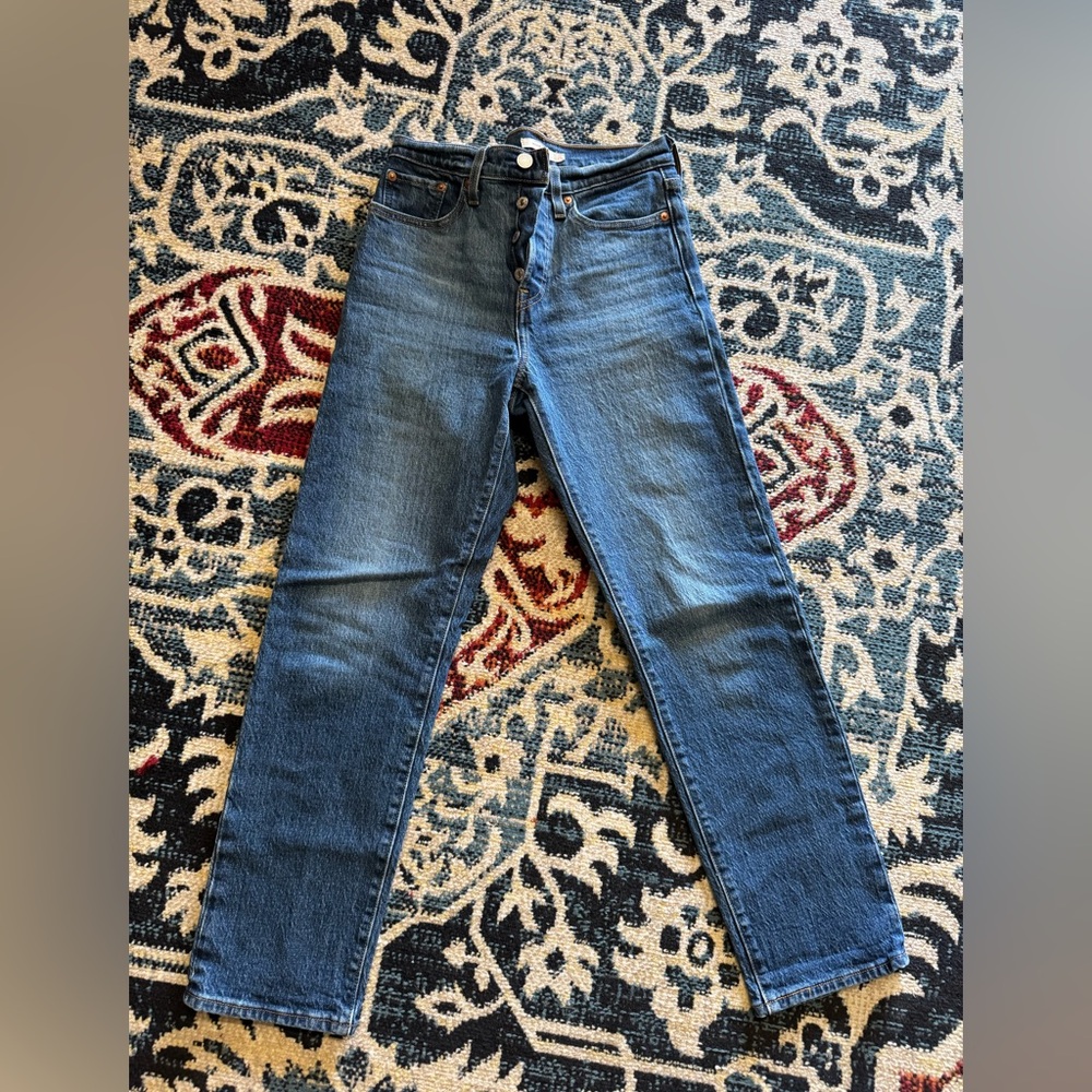 Levis Wedgie Straight Jean